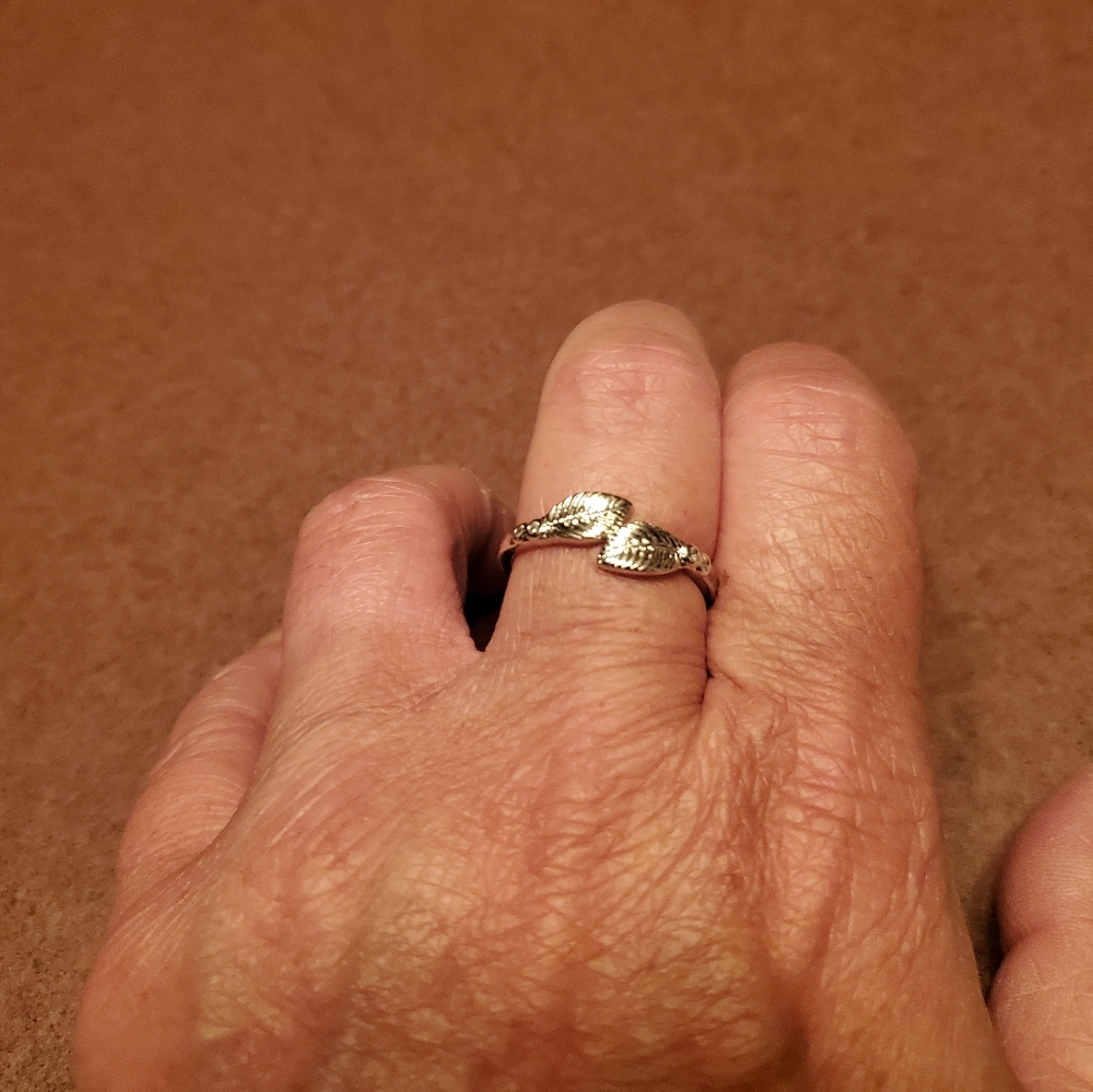 Womens ring